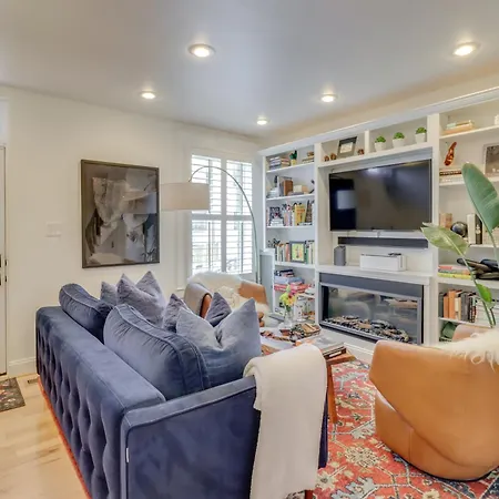 Stunning Dc Townhome With Private Outdoor Space!